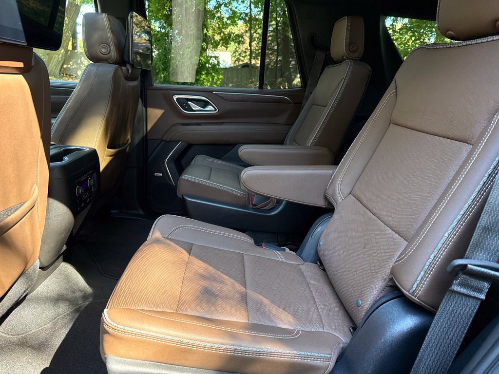 Used 2023 Chevrolet Tahoe High Country AWD/4WD image 17
