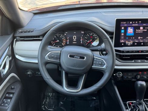 Used 2025 Jeep Compass Limited AWD/4WD image 29