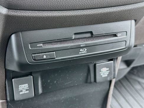 Used 2018 Honda Odyssey Elite image 13
