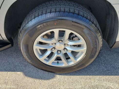 Used 2023 Chevrolet Tahoe LT image 9