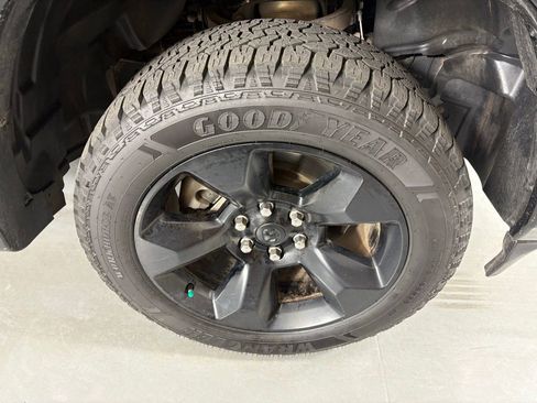 Used 2020 RAM 1500 Laramie image 11