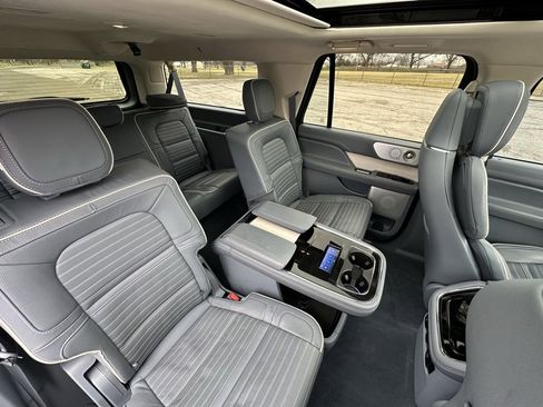 Used 2024 Lincoln Navigator L Black Label image 20