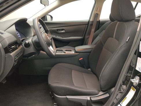 Used 2024 Nissan Sentra SV image 17