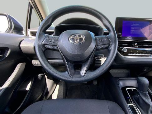 Used 2026 Toyota Corolla LE FWD image 6