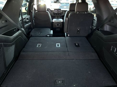 Used 2021 GMC Yukon AT4 image 15