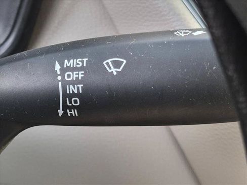 Used 2023 Toyota Corolla LE FWD image 17