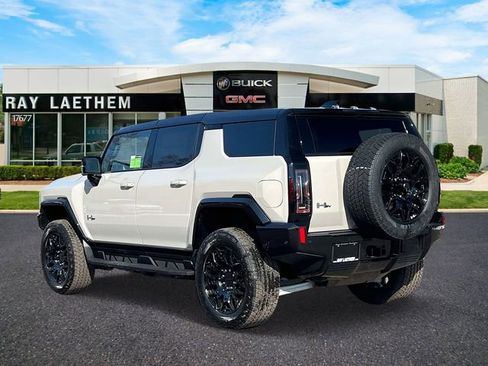 New 2026 GMC Hummer EV SUV image 3