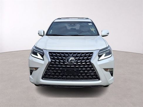 Used 2023 Lexus GX 460 Premium w/ Premium Package image 2