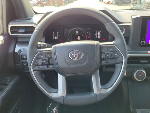 New 2026 Toyota 4Runner SR5 image 17