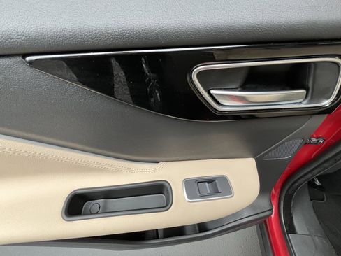 Used 2018 Jaguar F-PACE Premium image 30