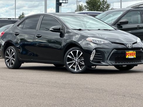 Used 2019 Toyota Corolla SE FWD image 2