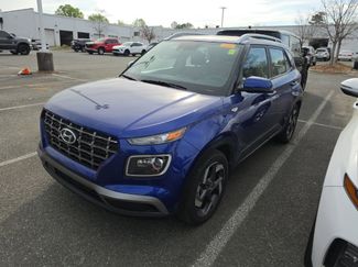 Used 2023 Hyundai Venue Limited video 1