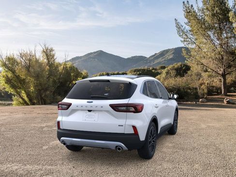New 2025 Ford Escape SE w/ PHEV Premium Package image 8
