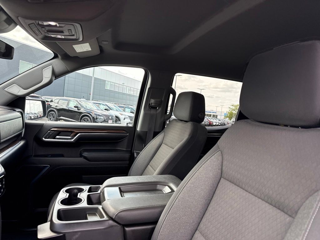 Certified 2024 Chevrolet Silverado 1500 LT AWD/4WD image 23