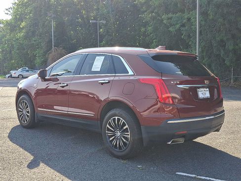 Used 2017 Cadillac XT5 Luxury w/ Driver Awareness Package AWD/4WD image 5