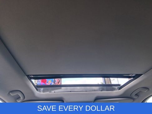 Used 2021 Nissan Rogue SL w/ Premium Package image 17