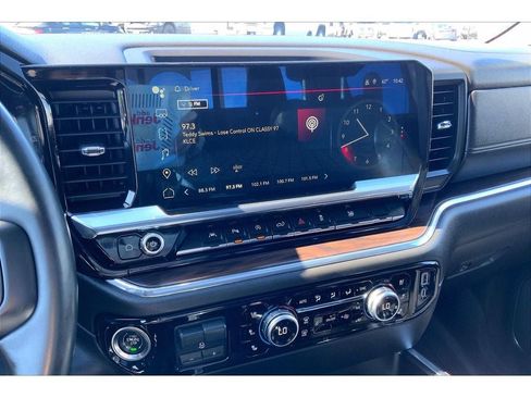 Used 2024 GMC Sierra 1500 SLT w/ SLT Convenience Package AWD/4WD image 7