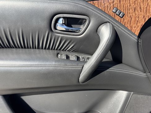 Used 2020 Nissan Armada SL w/ Premium Package image 9