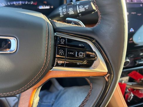 Used 2025 Jeep Grand Cherokee L Summit image 24