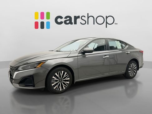 Used 2023 Nissan Altima 2.5 SV AWD/4WD image 1