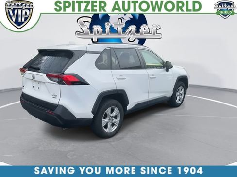 Used 2019 Toyota RAV4 XLE w/ Convenience Package image 11