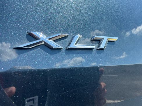 Used 2022 Ford Explorer XLT w/ Class IV Trailer Tow Package AWD/4WD image 24