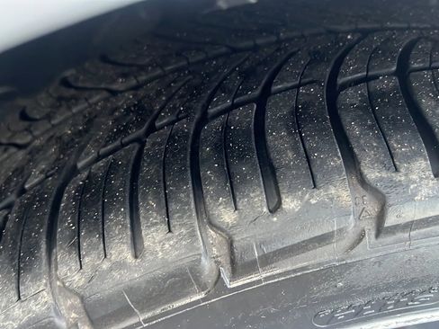 Used 2012 Dodge Challenger R/T image 29