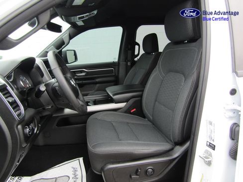 Used 2025 RAM 1500 Big Horn AWD/4WD image 3