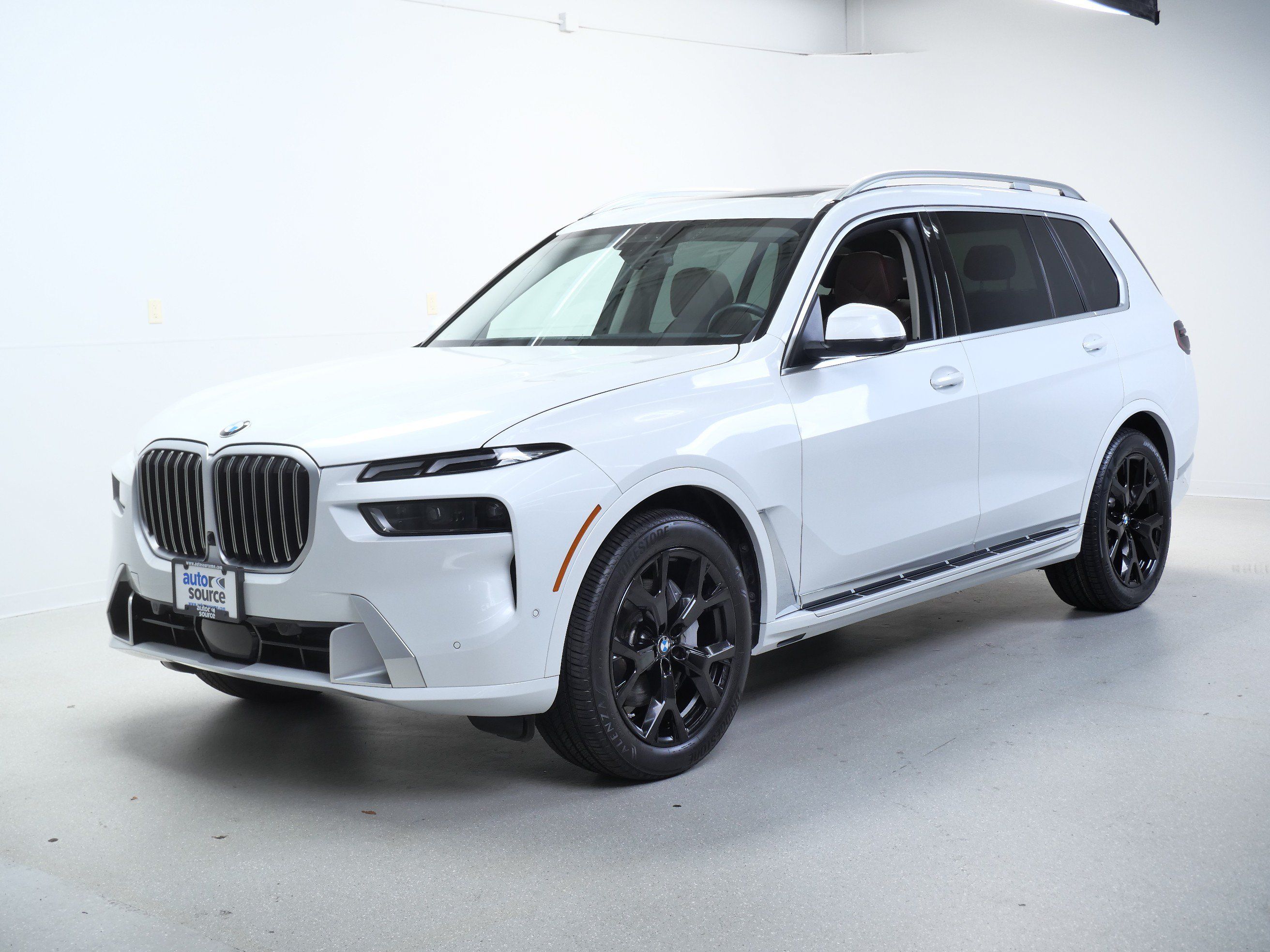 Used 2026 BMW X7 xDrive40i AWD/4WD image 9