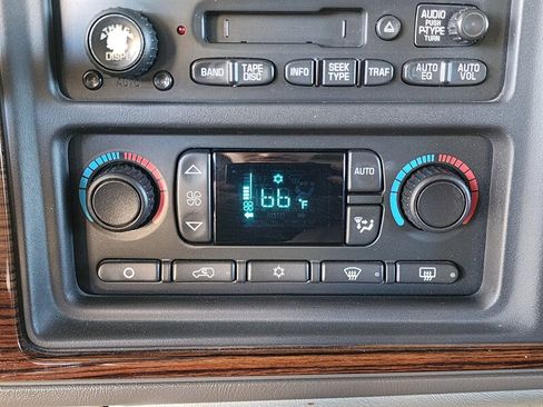 Used 2004 Cadillac Escalade AWD image 41