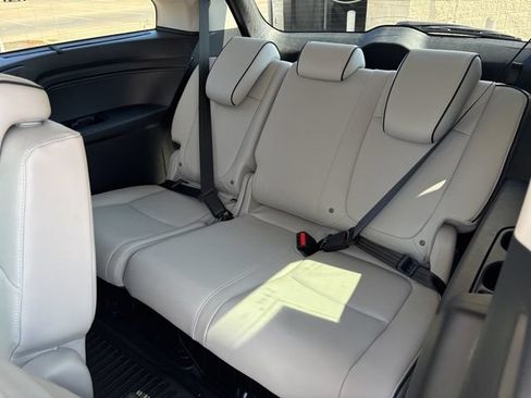 New 2026 Honda Odyssey Touring image 12