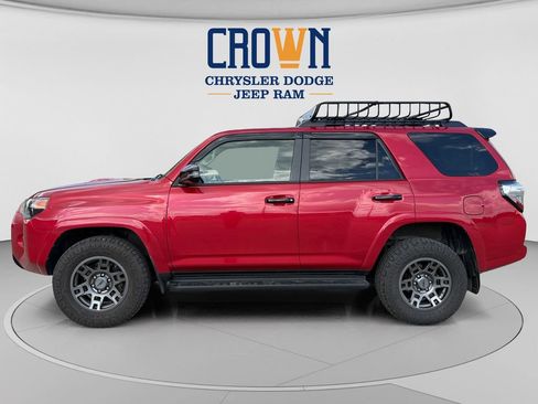 Used 2020 Toyota 4Runner Venture w/ Moonroof Package AWD/4WD image 6