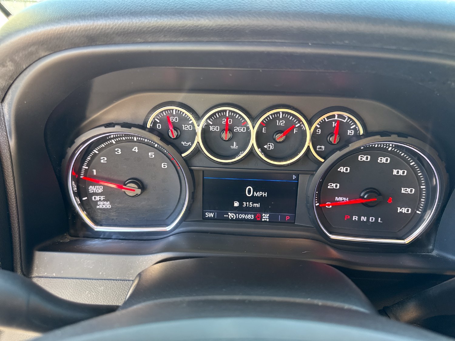 Used 2021 Chevrolet Silverado 1500 RST w/ Redline Edition AWD/4WD image 15