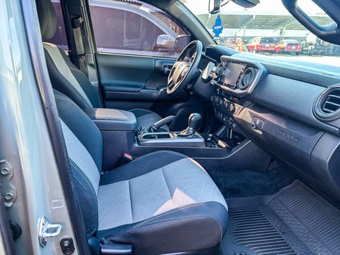 Certified 2023 Toyota Tacoma TRD Off-Road w/ Black Out Package (TMS) AWD/4WD image 21