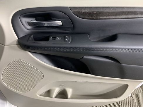 Used 2016 Dodge Grand Caravan SE w/ Quick Order Package 29E SE image 27