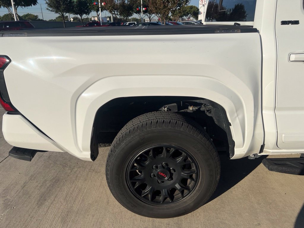 Used 2024 Toyota Tacoma SR5 AWD/4WD image 18