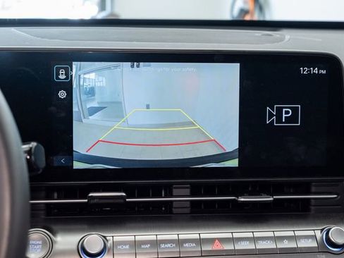 Certified 2025 Hyundai Kona SEL AWD/4WD image 14