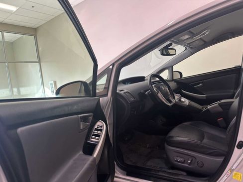 Used 2014 Toyota Prius Four image 20