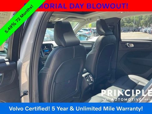 Certified 2025 Volvo XC40 B5 Plus w/ Protection Package Premier AWD/4WD image 26
