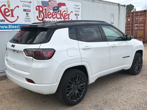 Used 2023 Jeep Compass High Altitude image 3