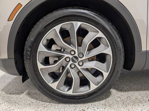 Used 2021 Lincoln Nautilus Reserve w/ Cargo Utility Package image 9