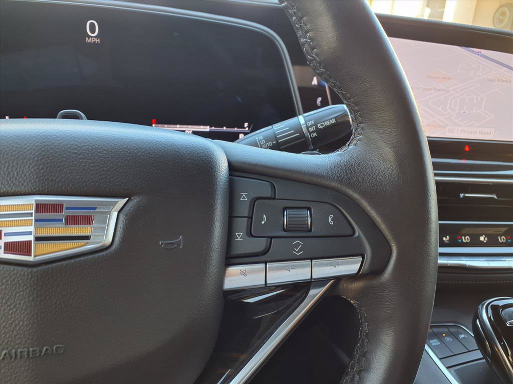 Used 2023 Cadillac Escalade ESV Premium Luxury AWD/4WD image 28