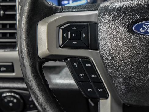 Used 2019 Ford F250 Lariat w/ Lariat Ultimate Package AWD/4WD image 16