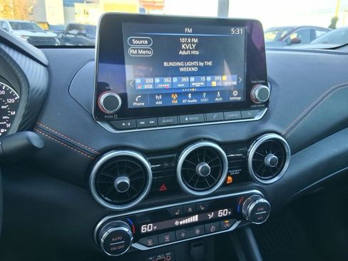 Used 2023 Nissan Sentra SR w/ SR Premium Package image 8