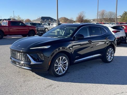 New 2025 Buick Envision Avenir image 3