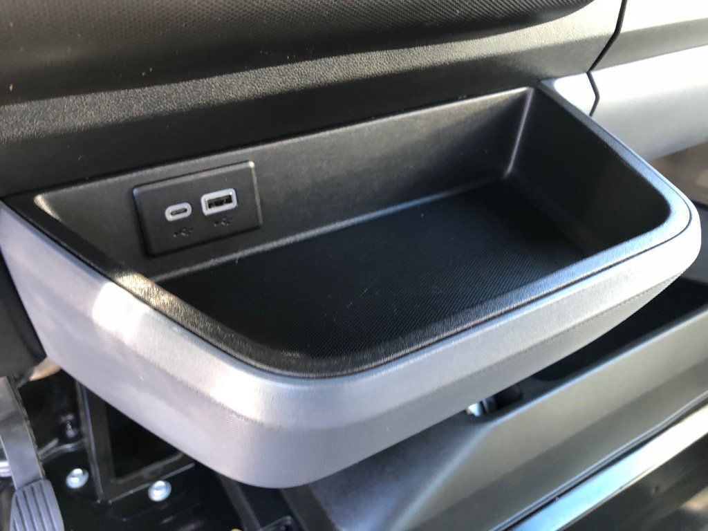 Used 2025 Chevrolet Brightdrop 400 w/ Power Door Package AWD/4WD image 28