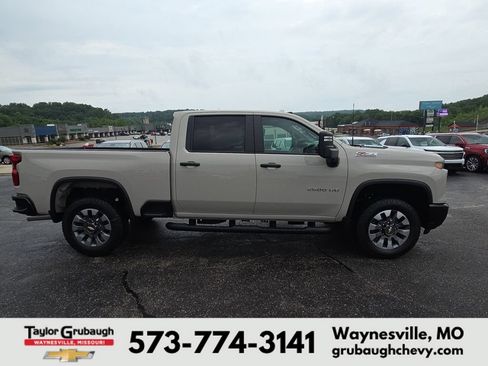 New 2026 Chevrolet Silverado 2500 Custom w/ Custom Value Package AWD/4WD image 10