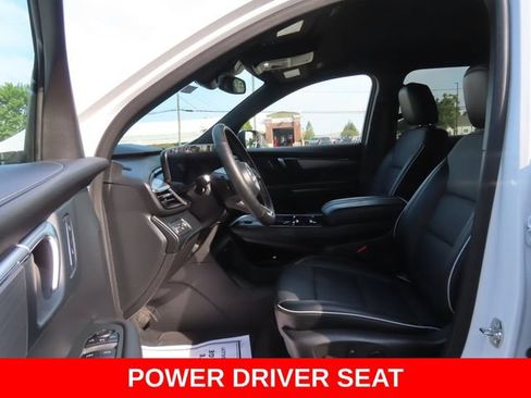 Used 2026 Buick Enclave Preferred AWD/4WD image 17