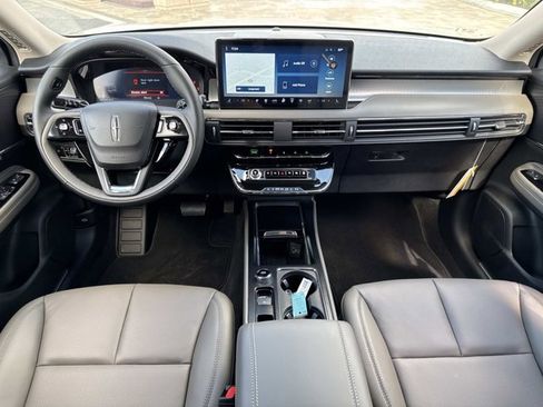 New 2026 Lincoln Corsair Premiere FWD image 24