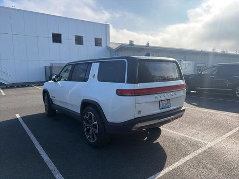 Used 2025 Rivian R1S Adventure image 3